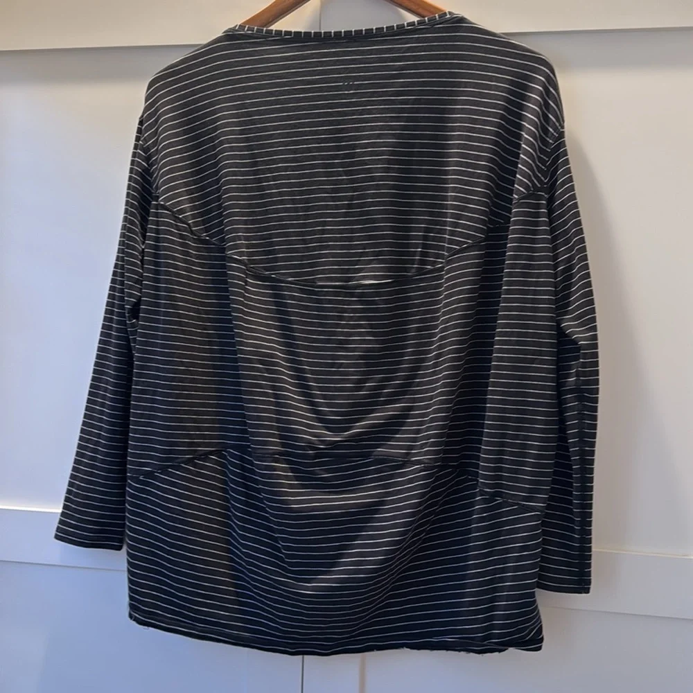 Lululemon Black Boatneck Striped Lightweight Athletic Long Sleeve Shirt